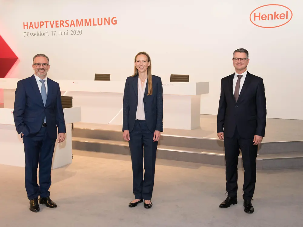 CEO Carsten Knobel, Dr. Simone Bagel-Trah, Chairwoman of the Shareholders’ Committee and Supervisory Board and CFO Marco Swoboda