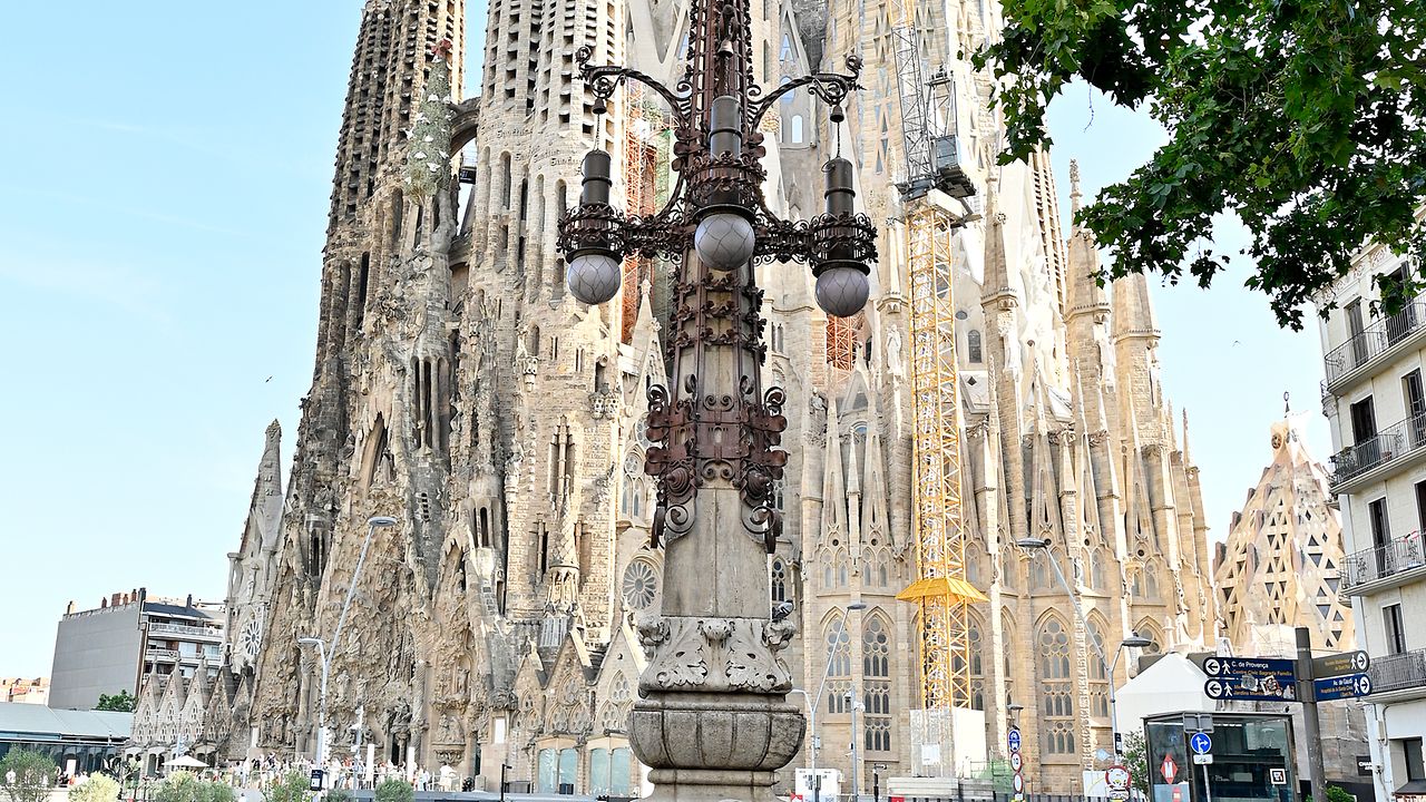 Technologia Henkla wspiera ukończenie centralnych wież Sagrada Familia